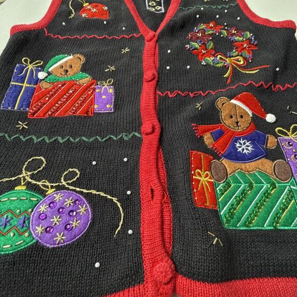 Women’s Christmas Sweater Vest Size M Festive Red Black Holiday Ugly Colorful - Picture 4 of 10